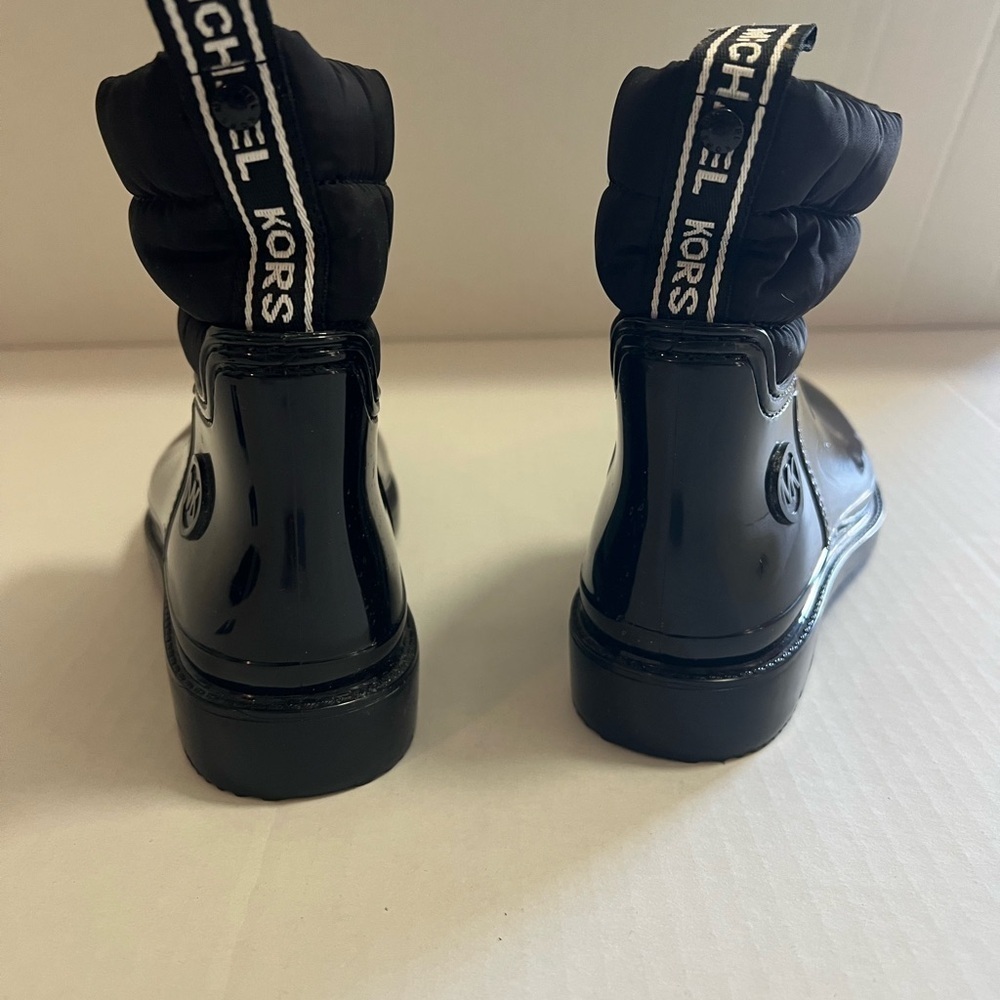 MICHAEL KORS Blakely Rain Boots - Picture 1 of 8